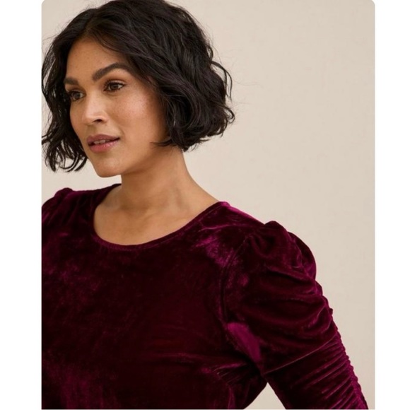 TORRID VELVET RUCHED KEYHOLE BACK TOP 3X - Picture 2 of 7